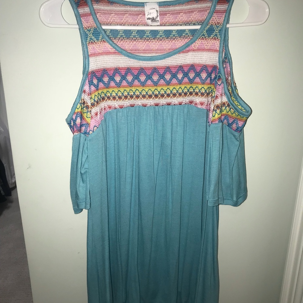 SO cute cut out shoulder blouse!